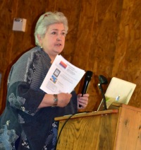 Diane presents _DSC1082.jpg